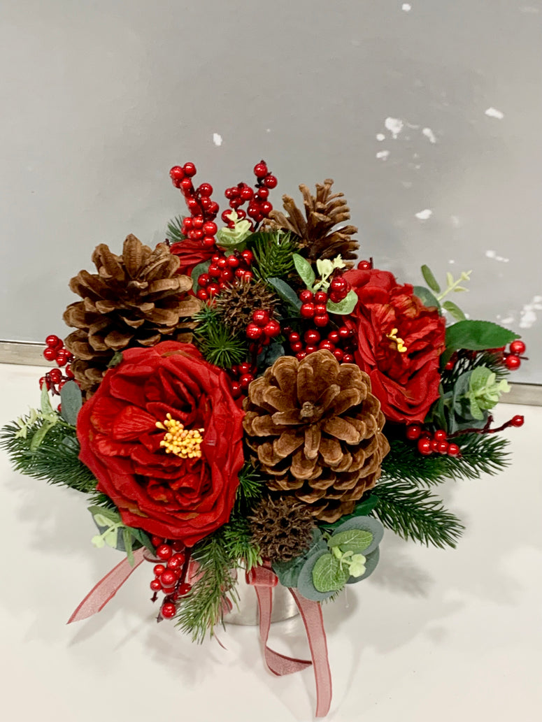 Christmas silver SILK pot display